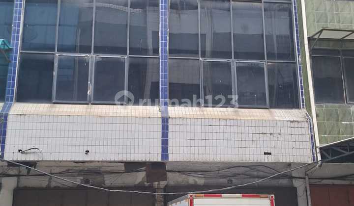 For Sale: Attached Shophouses in Karang Anyar, Sawah Besar, Main Road
Area per Shophouse:
Land Area: 72m²
Building Area: 273m²
5-Story Building
HGB (Right to Build)
Price: 11 Billion