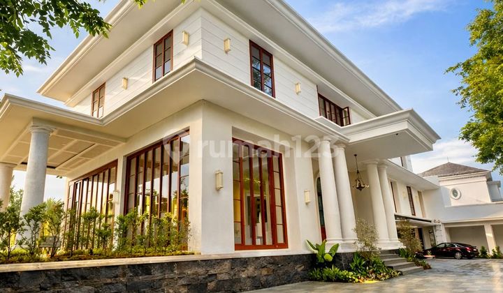 For Sale in Salekemang Dalam, South Jakarta

Specifications:
- Land Area: Approximately 1,066 m²
- Building Area: Approximately 881.62 m²
- Building: 2.5 Floors
- Condition: Brand New & Fully Furnished

Facilities:
- Bedrooms: 6
- Bathrooms: 8
- Maid's Bedrooms: 4
- Maid's Bathrooms: 2
- 2 Study Rooms 2