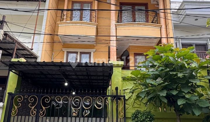 Dijual Pluit Murni 7X20 4Lantai Sertifikat SHM Semi Furnish