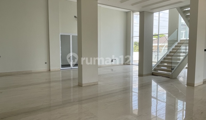 For sale cheap in Kuda Laut Pik Florence, new building. For sale cheap in Kuda Laut Pik Florence, new building.