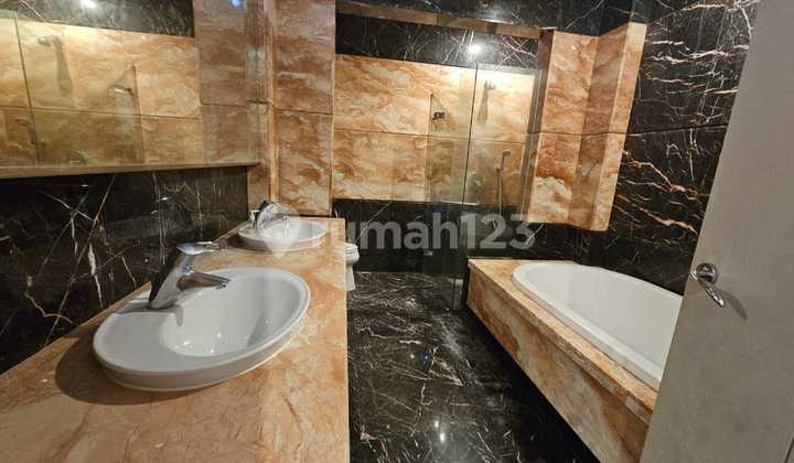Dijual Apartemen Regatta Pantai Mutiara Pluit 3 Bedroom Semi Furnish Luas 206m2private Lifttower Dubaisemi Furnishview Lautharga 5.6m Negoh 1