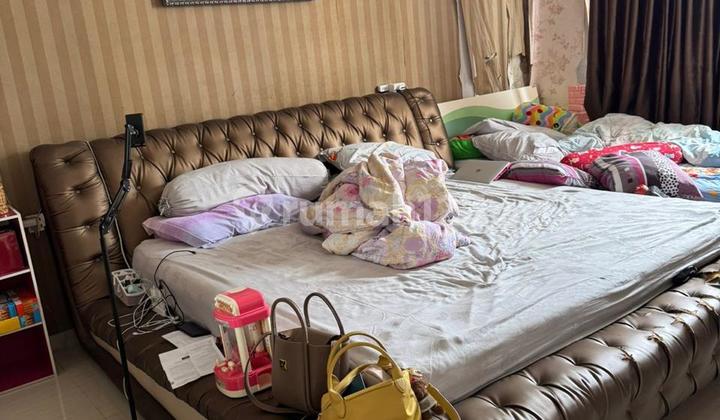 For Sale. Muara Karang House 8x15, Renovated 2.5 Floors, 5 Bedrooms + 12 Bathrooms, Facing North, Selling Price 4m Negotiable. 2