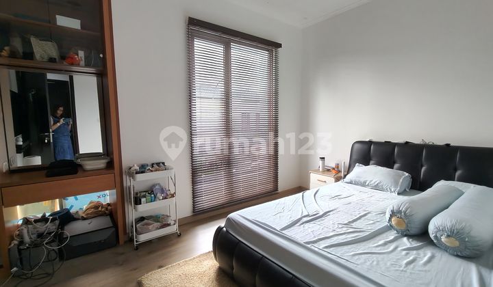 Dijual/ Wts*Rumah di Golf Island Cluster Piano*Lt: 90M (6X15) 2 Lantai Kamar Tidur: 3Kamar Mandi: 3Listrik: 7700Surat: PPJB Hadap: Selatansemi Furnish 2