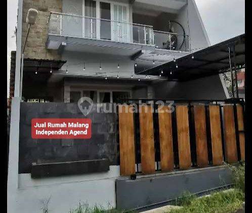 Rumah di Kota Batu 2 Lantai SHM Bagus Sekali Furnished 1