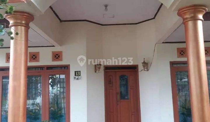 Rumah di Karangduren pakisaji kab Malang luas tanah 900 meter SHM 2