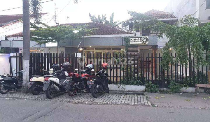 Rumah di Jl. Poros Raya Candi Mendut SHM Utara