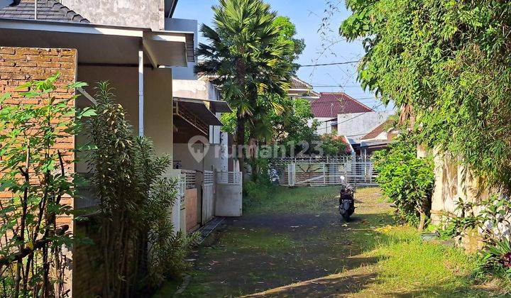 Rumah di Jl. Tlogomas dekat kampus unmuh Malang 3 kamar SHM 2