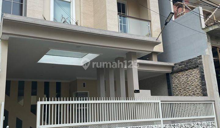 Rumah di Kalpatau soekarno hatta Malang 2 Lantai SHM Baru Timur 1