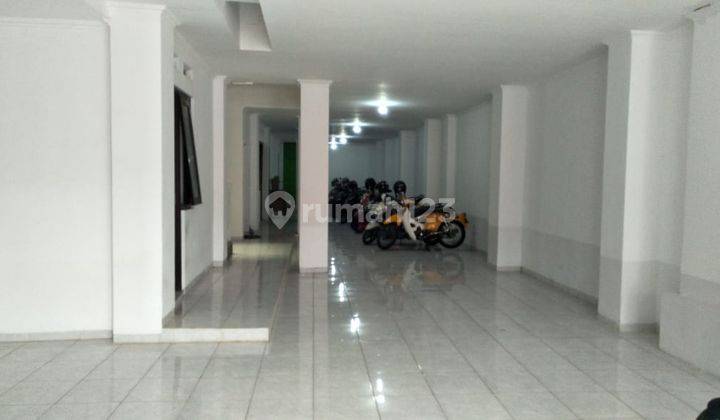 Rumah kost 57 kamar di sigura gura barat dekat kampus Brawijaya 1