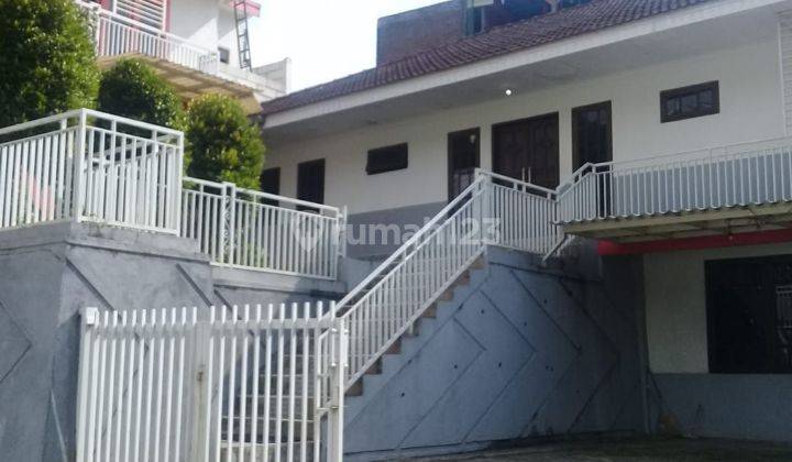 Rumah villa songoriti 2 Lantai SHM View Gunung 1
