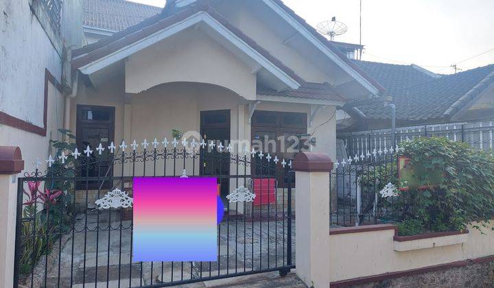 Rumah lama hitungan tanah di Batu SHM luas 180m 1