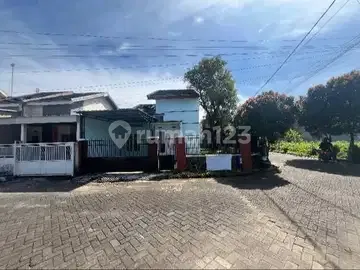 Dijual Rumah Luas 180M di Tunggulwulung Dekat Kampus Poltek dan Brawijaya Kota Malang 2