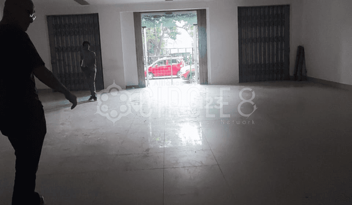 Ruang Usaha Di Mainroad Naripan Lengkong Bandung 1