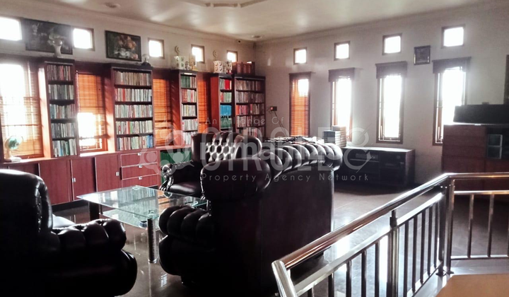 Disewakan Rumah Tinggal Di Jalan Raya Cihanjuang  Bandung