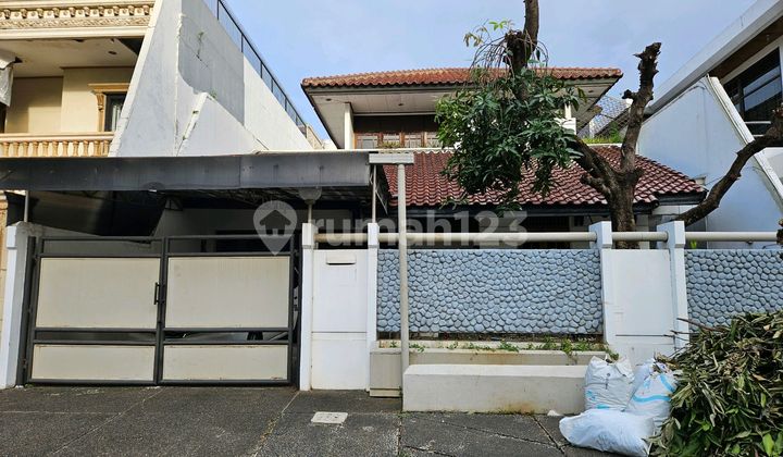 House in Kebon Jeruk Intercon Garden, West Jakarta 1