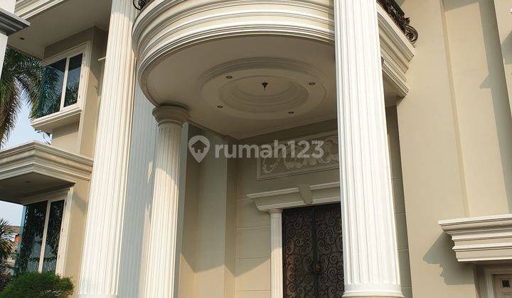 Rumah Mewah Modern Classic di Taman Kebon Jeruk Intercon Jakarta Barat 1