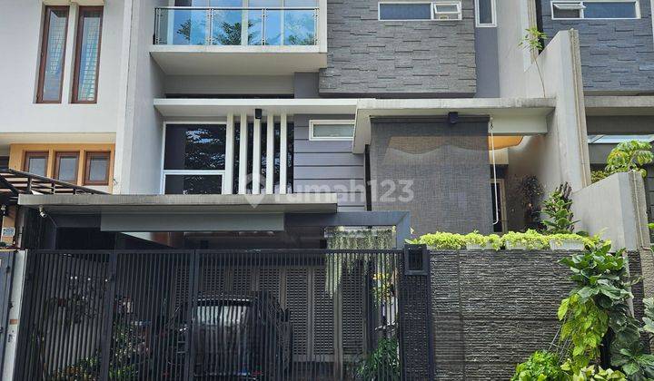 Rumah Modern Lux Siap Huni di Permata Buana Jakarta Barat 1