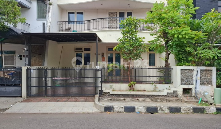 Rumah Di Taman Permata Buana Jakarta Barat 