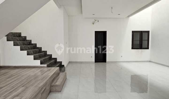 Rumah American Style Di Green Garden Residence Jakarta Barat[ 2