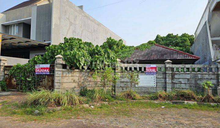 Rumah Hitung Tanah di Green Garden Jakarta Barat  1