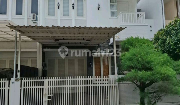 Rumah Modern di Taman Permata Buana Jakarta Barat Rumah Modern di Taman Permata Buana Jakarta Barat