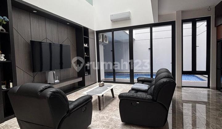 Rumah Modern Di Alam Sutera Tangerang Banten 