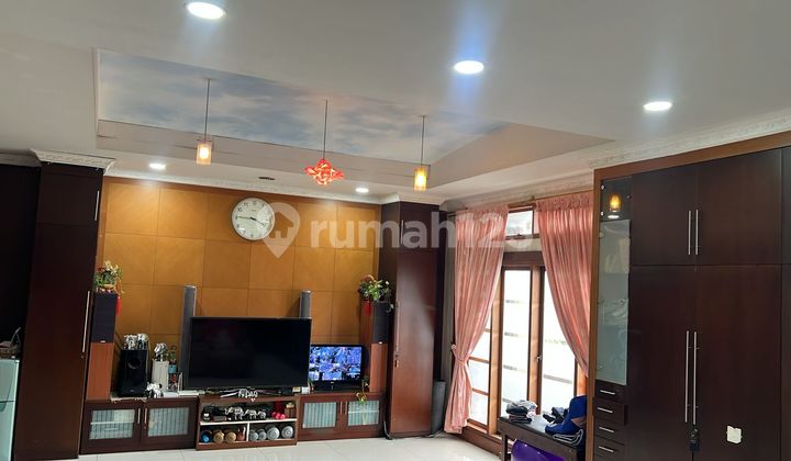 Disewakan Ruko 5 Lantai di Makaliwe Raya Siap Huni