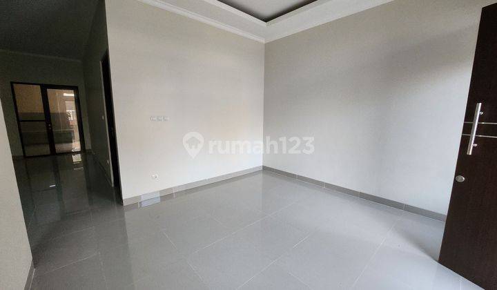 Dijual cepat rumah baru 2 lantai Citra Raya  2