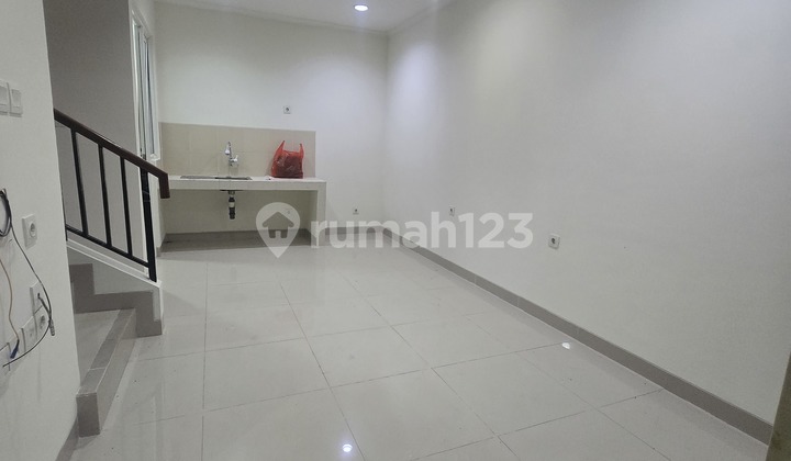 Disewakan Rumah Siap Huni Gading Serpong 2