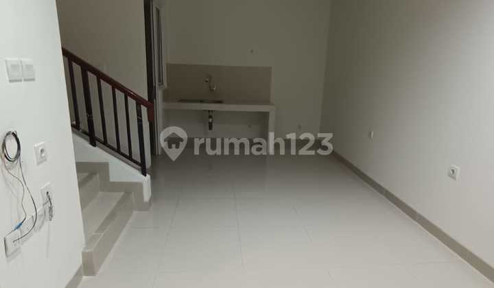 Disewakan Rumah Tesla Gading Serpong Siap.huni 2