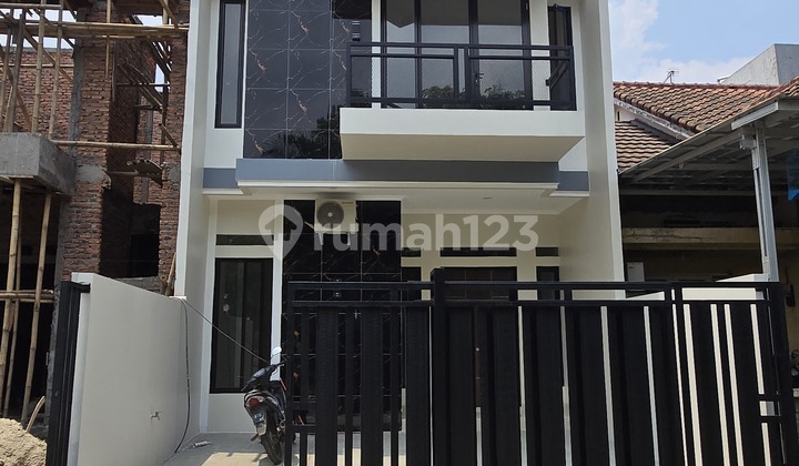 Dijual Rumah Baru 2lantai Full Renov Bonus Ac Dijual Rumah Baru 2lantai Full Renov Bonus Ac