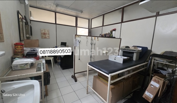 Cheap For Sale 3.5-Story Hook House in Central Jakarta by Main Road 2