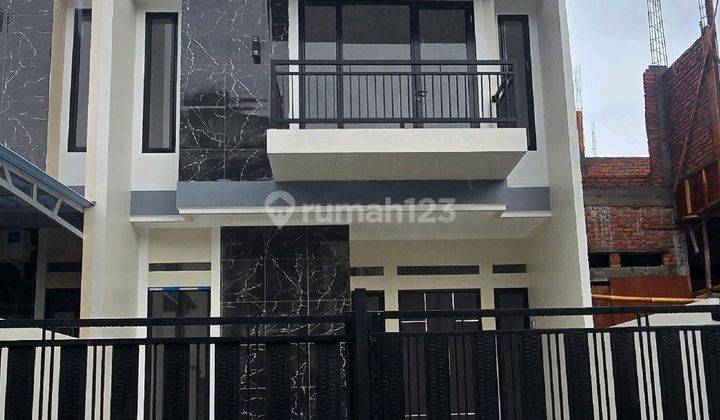 Dijual.rumah Baru 2 Lantai Citra Jalan Lebar  1