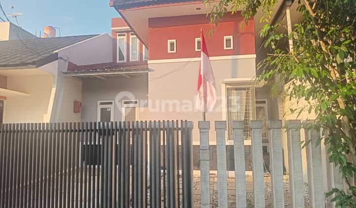 Rumah 2 Lantai Siap Huni di Lingkungan Tenang Arcamanik Bandung Rumah 2 Lantai Siap Huni di Lingkungan Tenang Arcamanik Bandung