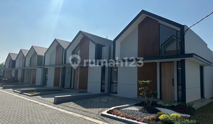 Modern Minimalist New House in Kopo – Strategic Location Near Highway & City Center