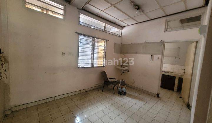 Ruang Usaha Lokasi Prime di Riau Sayap Dago Bandung Kota 2