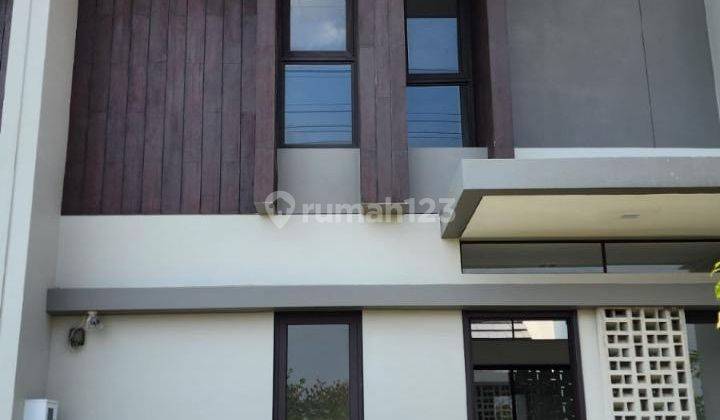 Rumah Cantik Modern 2 Lantai di Cluster Flora Summarecon Bandung 1