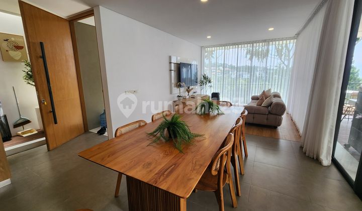 2-Story Villa, Fully Furnished with Private Pool, Ideal for Investment in Dago Bandung 2-Story Villa, Fully Furnished with Private Pool, Ideal for Investment in Dago Bandung