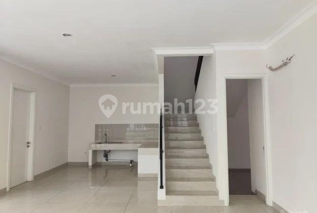 Rumah 2 Lantai View Danau Podomoro Park Bandung - Desain Elegan, Siap 2