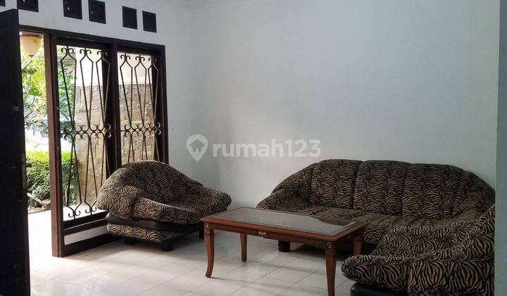 Rumah Nyaman Dan Terawat 2 Lantai di Setraduta, Dekat Tol Pasteur 1