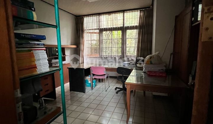 Dijual Rumah Luas di Setrasari Bandung, Lokasi Strategis dan Nyaman 2