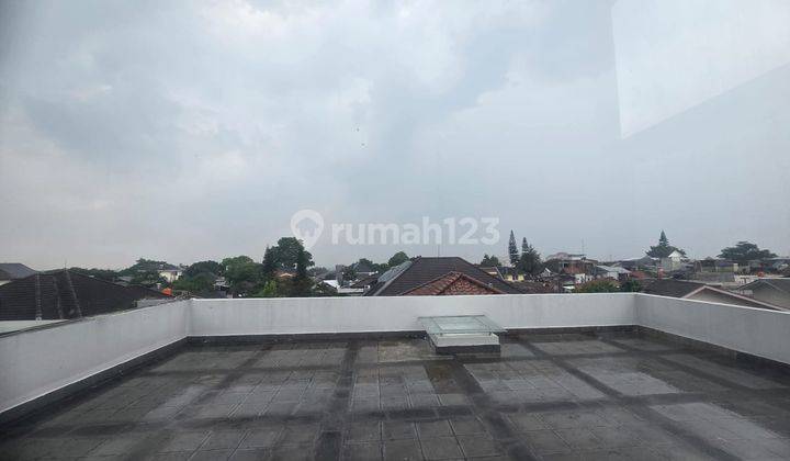 Rumah Lux Full Furnished, Ada Lift di Setrasari Bandung 2