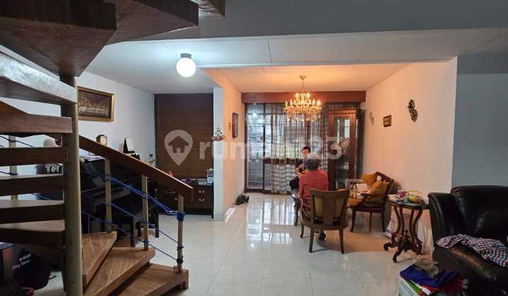 Rumah Mainroad Sukajadi Cocok Untuk Cafe, Kantor, Toko Hanya 1 Menit ke PVJ Mall dan 2 Meni ke RSHS 2