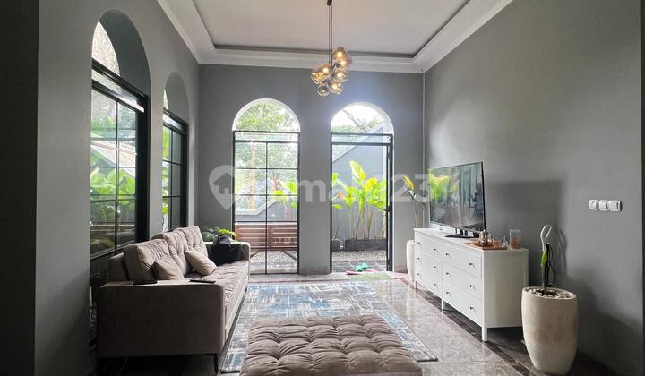 2-Story House and Business Space Ready to Occupy in Buah Batu, Bandung 2-Story House and Business Space Ready to Occupy in Buah Batu, Bandung