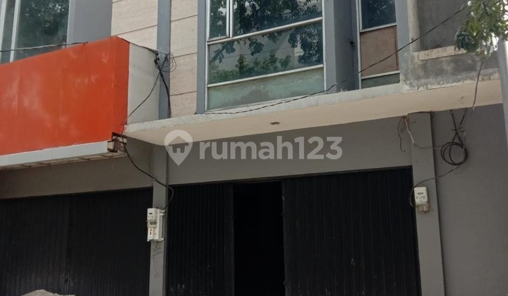 Disewakan 3 Ruko Gandeng Area Pajajaran Bandung - Lokasi Ramai, Dekat Istana Plaza Disewakan 3 Ruko Gandeng Area Pajajaran Bandung - Lokasi Ramai, Dekat Istana Plaza