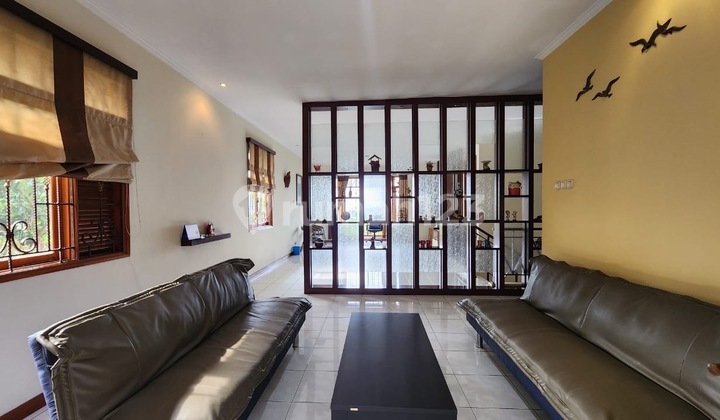 Rumah Nyaman di Kawasan Eksklusif Resort Dago Pakar, Bandung – View Kota dan Pegunungan