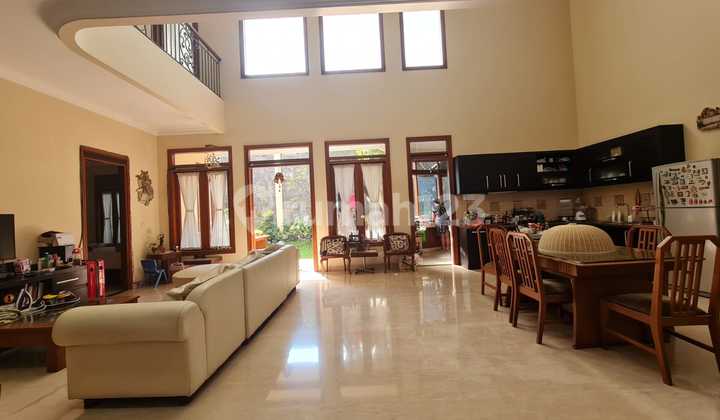 Ready-to-Occupy 3-Story Luxury House in Setraduta, Pasteur Wing