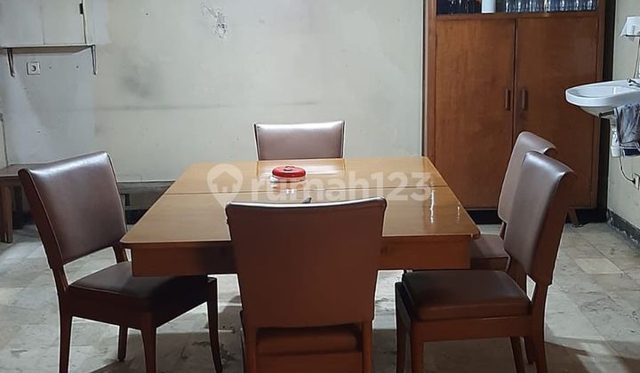 Rumah Strategis 2 Lantai di Jl Utama, Jl Nanas - Sayap Riau Bandung. Cocok Untuk Rumah Tinggal atau Kos-Kostan 2