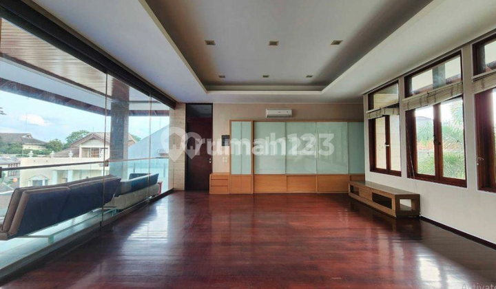 Rumah Mewah dengan Kolam Renang di Setraduta Hegar Siap Huni 2