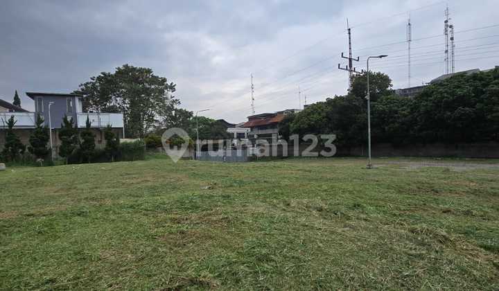 Strategic land in the Setrasari area, Pasteur side. Suitable for a restaurant or cafe. Strategic land in the Setrasari area, Pasteur side. Suitable for a restaurant or cafe.